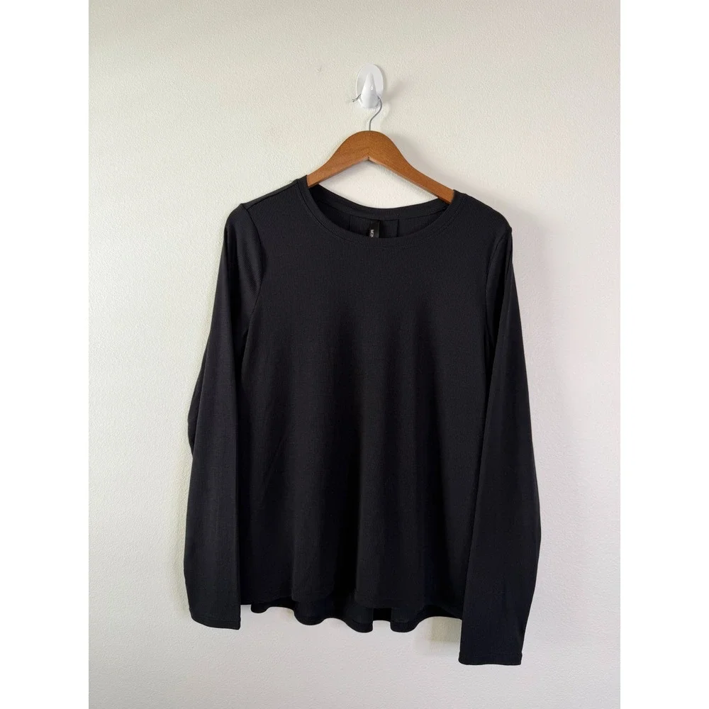 NWT Mondetta Black Long Sleeve Performance Top Size L Tencel Anti-Odor